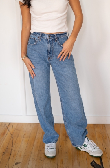 REFOUND Abercrombie Loose Baggy Jean Dark Wash — SIZE 2/26