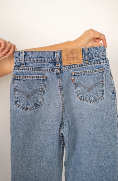 REFOUND Vintage Orange Tab Levi’s Jeans Dark — SIZE 00